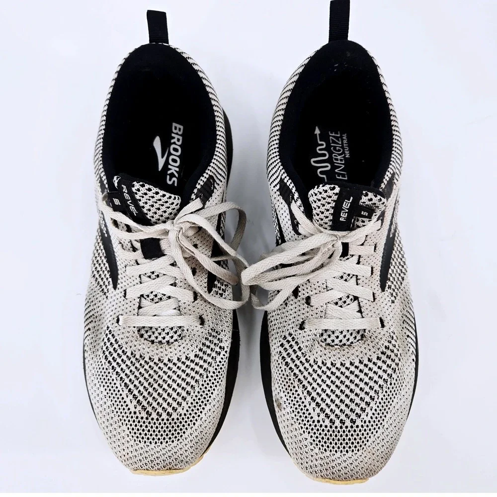 Brooks Size 11 Revel‎ 5 Running Shoes White Black Mesh Neutral Cushion